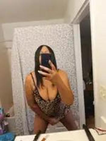 Leah, 33 Mixed female escort, Raleigh