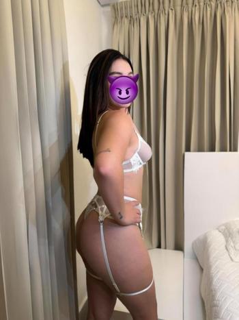 karina, 24  female escort, Raleigh