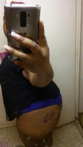 Da  , 35  female escort, Raleigh