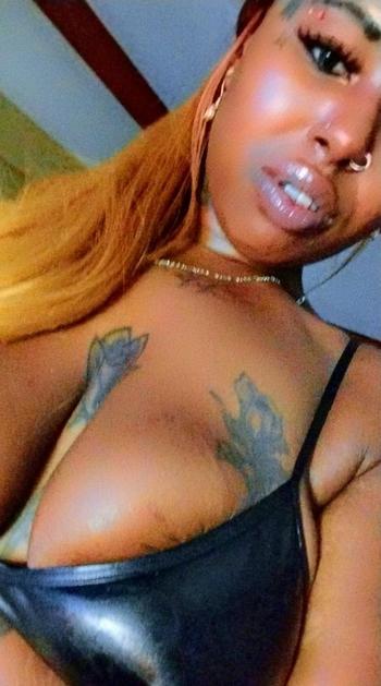THE snack that SMILE...eat'em up, 32  female escort, Raleigh
