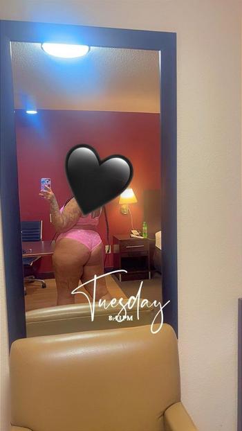 Athena, 24  female escort, Raleigh