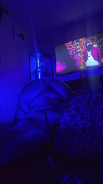 NikkiXO, 35  female escort, Raleigh