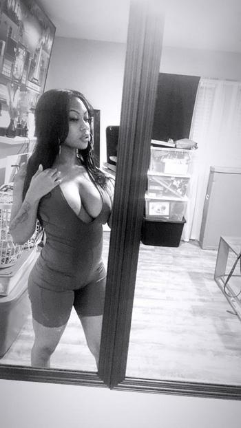 Star, 21  female escort, Raleigh